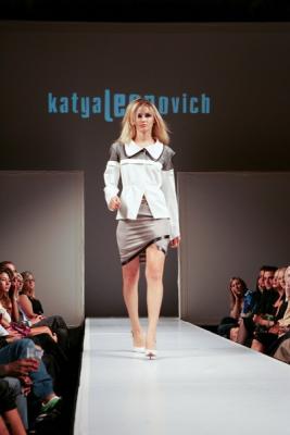Катя Леонович на Nolcha Fashion Week (Нью-Йорк) весна-лето 2008 (11419.25.jpg)