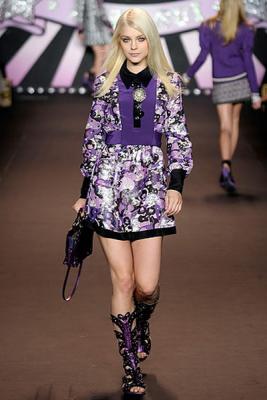 Модные платья лето 2010 от Anna Sui (19160.Sui_.02.jpg)