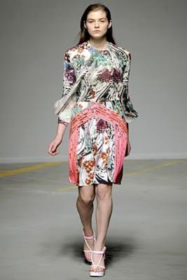 Неоновая коллекция весна-лето 2011 от Christopher Kane (20609.Kane_.02.jpg)