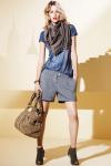 Итальянский бренд Patrizia Pepe, специализирующийся на молодежной одежде, выпустил женскую коллекцию с элементами стиля hi-tech, а также яркую линейку обуви и аксессуаров весна-лето 2011.
