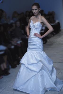 Свадебная мода от модного дома Amsale SS-2011 (весна-лето) (21562.Amsale.19.jpg)