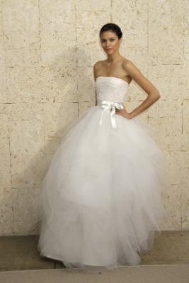 Свадебная коллекция Oscar de la Renta FW-2011 (осень-зима) (22366.Renta_.08.jpg)