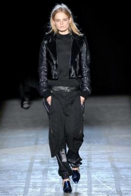 Коллекции одежды и аксессуаров Alexander Wang FW-2011 (осень-зима) (22714.Wang_.01.jpg)