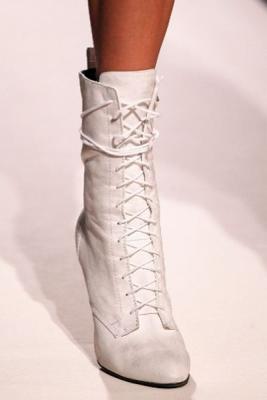 Тенденции: женская обувь FW-2011/12 (осень-зима) (23205.trends.woman.shoes.fw.2011.12.21.jpg)