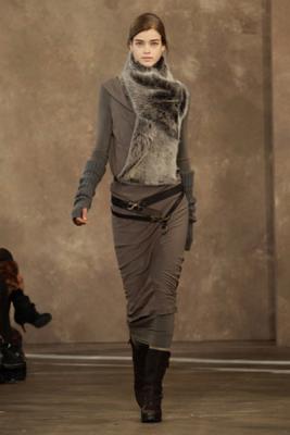 Женские коллекции Donna Karan и Celine Pre-fall 2011 (23332.Donna_.Karan_.Phoebe.Philo_.b.jpg)