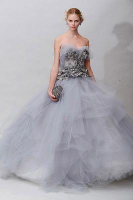 Коллекции вечерних и свадебных нарядов Marchesa FW 2011/12 (осень-зима) (24193.Marchesa.FW_.2011.12.08.jpg)