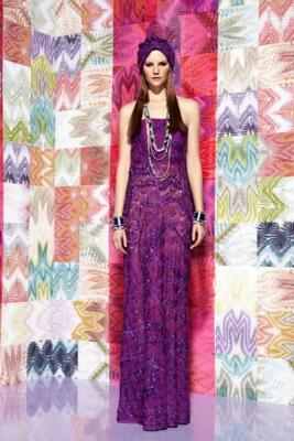 Круизные коллекции 2012 из Италии: яркий против черно-белого (27355.Missoni.Versace.Resort.2012.b.jpg)