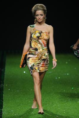 Анна Диречина SS 2012 (весна-лето) (29246.Volvo_.Anna_.Direchina.SS_.2012.b.jpg)