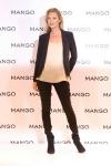Международная марка модной одежды Mango представила в своем флагманском магазине в Лондоне новое лицо бренда. Героиней рекламной кампании сезона весна-лето 2012 стала знаменитая британская модель Кейт Мосс – икона стиля, воплощающая идеал городской независимой женщины с характером, которая предпочитает одежду Mango.