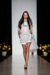 В первый день Mercedes-Benz Fashion Week Russia состоялся показ весенне-летней коллекции 2013 марки Bohema. Источником вдохновения стала книга на все времена «Алиса в стране чудес», а основная тема новой линейки – «путешествие в цветочный сад, где в стеклянных оранжереях распускаются бордовые пионы, и все залито пронзительными солнечными лучами».