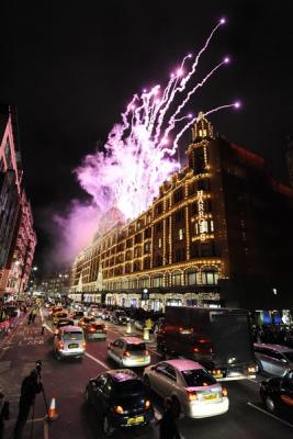 Лондонский Harrods официально представил рождественские витрины (36642.Harrods.London.Christmas.Vitrini.12.jpg)