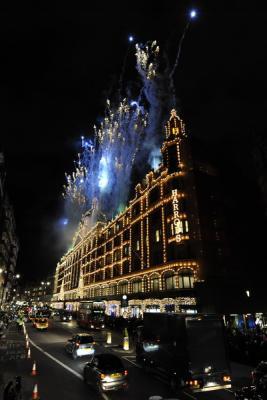 Лондонский Harrods официально представил рождественские витрины (36642.Harrods.London.Christmas.Vitrini.14.jpg)