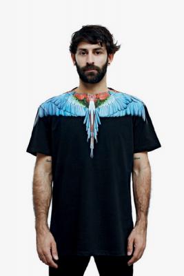 Дебютная коллекция футболок от Marcelo Burlon (38044.Marcelo.Burlon.Giorgio.Di_.Salvo_.Futbolci.04.jpg)