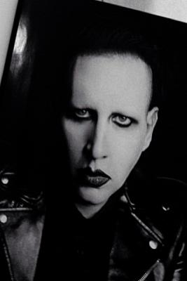 Новым лицом Saint Laurent стал Мэрилин Мэнсон  (39741.Saint_.Laurent.Marilyn.Manson.2013.b.jpg)