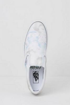 Коллекция кед от Vans и Kenzo осень 2013 (42932.Vans_.Kenzo_.Collection.Sneakers.b.jpg)