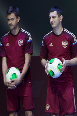 Adidas одел российскую сборную по футболу (44770.Adidas.Football.Uniform.Russsia.Team_.02.jpg)