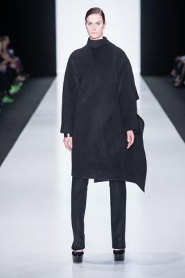 VASSA FW 2014/15 (осень-зима) (47630.MBFWR_.VASSA_.Concept.Collection.The_.Black_.Square.04.jpg)