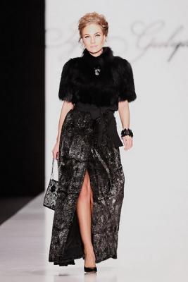 Igor Gulyaev FW 2014/15 (осень-зима) (48370.MBFWR_.Womans.Collection.Igor_.Gulyaev.FW_.2014.25.jpg)