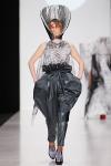 В рамках Mercedes-Benz Fashion Week Russia 2014 состоялся показ участников проекта ContrFashion – Ольги Пленкиной, Юлии Цезарь, Юлии Косяк и Юлии Разиной. Главной целью проекта ContrFashion (Contradiction Fashion – «противоречивая мода»), является поддержка молодых дизайнеров-авангардистов с возможностью их самовыражения, что и объясняет специфичность прошедшего показа.