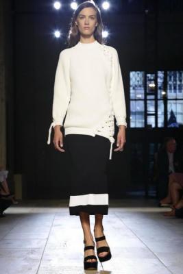 Victoria Beckham SS 2015 (весна-лето) (51189.New_.York_.Show_.Womans.Collection.Victoria.Beckham.SS_.2015.04.jpg)