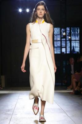 Victoria Beckham SS 2015 (весна-лето) (51189.New_.York_.Show_.Womans.Collection.Victoria.Beckham.SS_.2015.13.jpg)