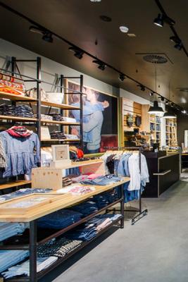 Levi’s отпразднует открытие новых магазинов (51340.Brand_.Levis_.Anons_.Opening.New_.Shops_.Moscow.Metropolis.Atrium.04.jpg)