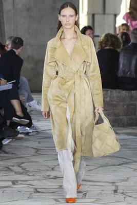 Loewe SS 2015 (весна-лето) (51856.New_.Collection.Loewe_.SS_.2015.Paris_.Fashion.Week_.23.jpg)