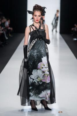 Slava Zaitsev SS 2015 (весна-лето) (52898.MBFWR_.New_.Collection.Slava_.Zaitsev.Haute_.Couture.SS_.2015.34.jpg)