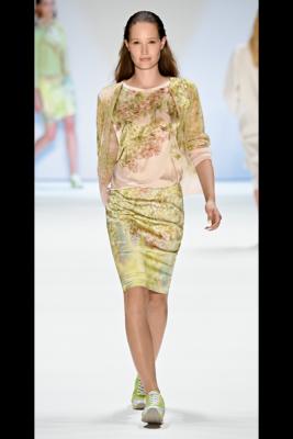 Marc Cain SS 2015 (весна-лето) (53827.New_.Womans.Clothes.Collection.Marc_.Cain_.SS_.2015.18.jpg)