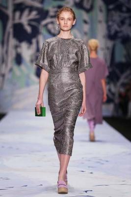 Alena Akhmadullina FW 2015/16 (весна-лето) (56592.MBFWR_.Womans.Collection.Alena_.Akhmadullina.FW_.2015.10.jpg)