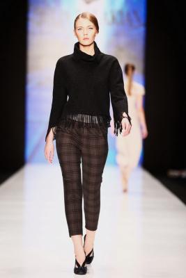 Julia Dalakian FW 2015/16 (осень-зима) (57469.MBFWR_.Womans.Collection.Julia_.Dalakian.FW_.2015.13.jpg)