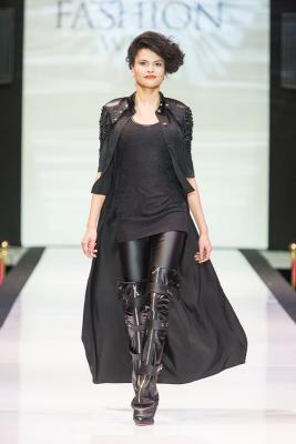 Sofi Strokatto FW 2015/16 (осень-зима) (57653.Estet_.Fashion.Week_.Collection.Sofi_.Strokatto.FW_.2015.01.jpg)