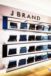 Презентация осенней коллекции мужской одежды J Brand состоялась и, начиная с июля, уже доступна в нескольких магазинах США и Великобритании. В России одежду бренда можно приобрести только в Москве.