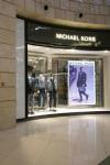 В ТК «Метрополис» открылся первый в России бутик Michael Kors, в котором будут представлены исключительно мужские коллекции. В магазине площадью более 100 квадратных метров будет представлен самый полный выбор одежды, обуви и аксессуаров для мужчин.