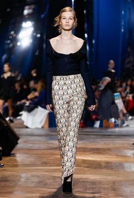 Christian Dior Haute Couture SS 2016 (весна-лето) (63255.Novaya.Kollekciya.Christian.Dior_.Haute_.Couture.SS_.2016.20.jpg)
