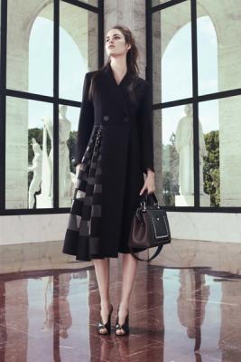 Fendi Resort 2017 (66185.Kryiznaya.Jenskaya.Kollekciya.Fendi_.Resort.2017.b.jpg)