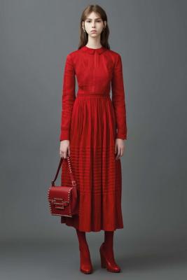 Valentino Resort 2017 (66854.Novaya.Jenskaya.Kryiznaya.Kollekciya.Valentino.Resort.2017.20.jpg)