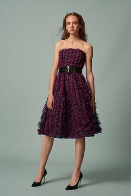 Oscar de la Renta Resort 2017 (66968.Novaya.Kruiznaya.Kollekciya.Oscar_.De_.La_.Renta_.Resort.2017.24.jpg)