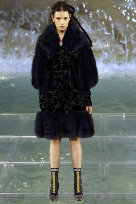 Юбилейный показ Fendi Couture AW 2016/17 (осень-зима) (67683.Yubileiniy.Pokaz_.Jenskoy.Kollekcii.Fendi_.Couture.AW_.2016.21.jpg)