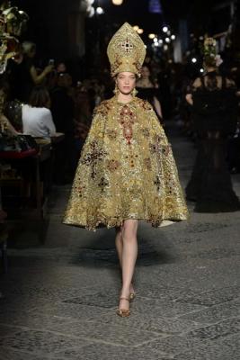 Dolce&Gabbana Alta Moda AW 2016/17 (осень-зима) (67718.Yubileiniy.Pokaz_.Jenskoy.Kollekcii.Dolce_.Gabbana.Alta_.Moda_.AW_.2016.1