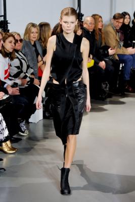 Paco Rabanne AW 2016/17 (осень-зима) (68635.Paris_.Novaya.Jenskaya.Kollekciya.Paco_.Rabanne.AW_.2016.09.jpg)