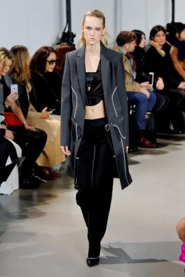 Paco Rabanne AW 2016/17 (осень-зима) (68635.Paris_.Novaya.Jenskaya.Kollekciya.Paco_.Rabanne.AW_.2016.19.jpg)