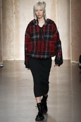 DKNY AW 2016/17 (осень-зима) (68821.New_.York_.Novaya.Kollekciya.Brenda.DKNY_.AW_.2016.22.jpg)