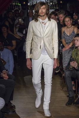  John Varvatos SS 2017 (весна-лето) (70238.New_.York_.Novaya.Kollekciya.John_.Varvatos.SS_.2017.02.jpg)