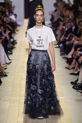 Christian Dior SS 2017 (70892.Kollekciya.Pret_.A.Porter.Dior_.SS_.2017.11.jpg)