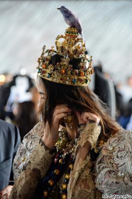 Показ кутюрной коллекции Dolce Gabbana в Гонконге (72172–Pokaz–Kutyurnoy–Kollekcii–Dolce–Gabanna–V–Gonkonge–16.jpg)