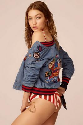 Вторая коллаборация Джиджи Хадид с Tommy Hilfiger (72844-Vtoraya-Kollaboraciya-Gigi-Hadid-Tommy-Hilgider-11.jpg)