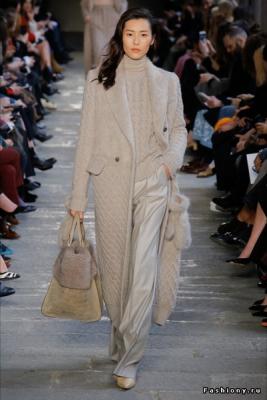 Коллекция Max Mara осень-зима 2017-2018 (74218-Kollekciya-Max-Mara-AW-2017-18-18.jpg)