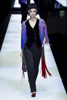 Коллекция Giorgio Armani AW 2017-18 (74359-Giorgio-Armani-AW-2017-18-07.jpg)