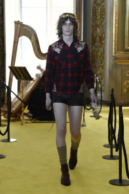 Коллекция Gucci Cruise 2018 (74941-Kollekciya-Gucci-Cruise-2018-10.jpg)